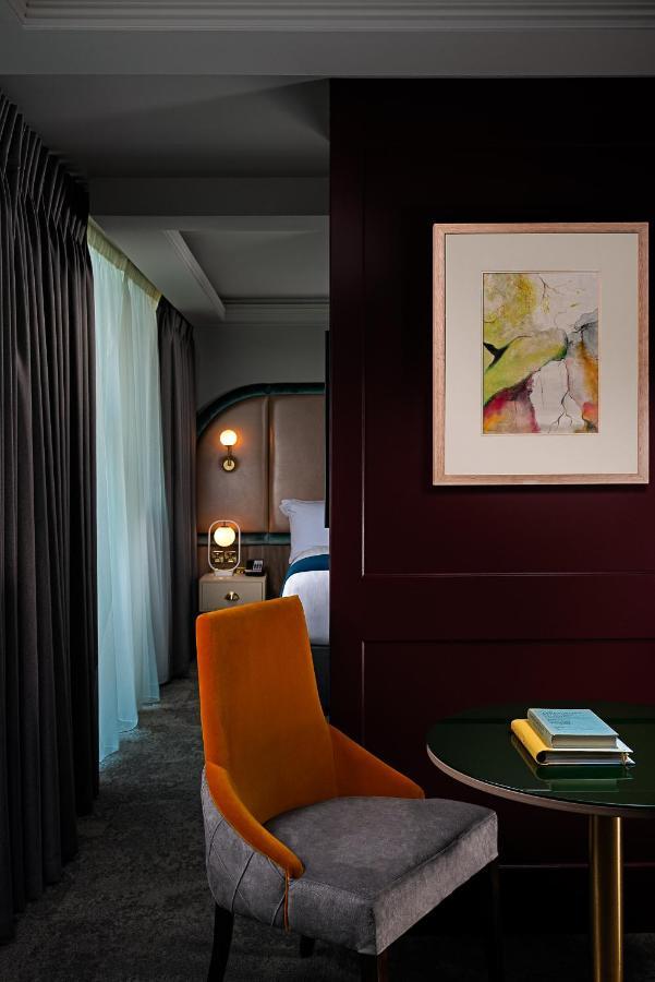 Limerick Junction The Savoy Hotel מראה חיצוני תמונה A suite at the hotel