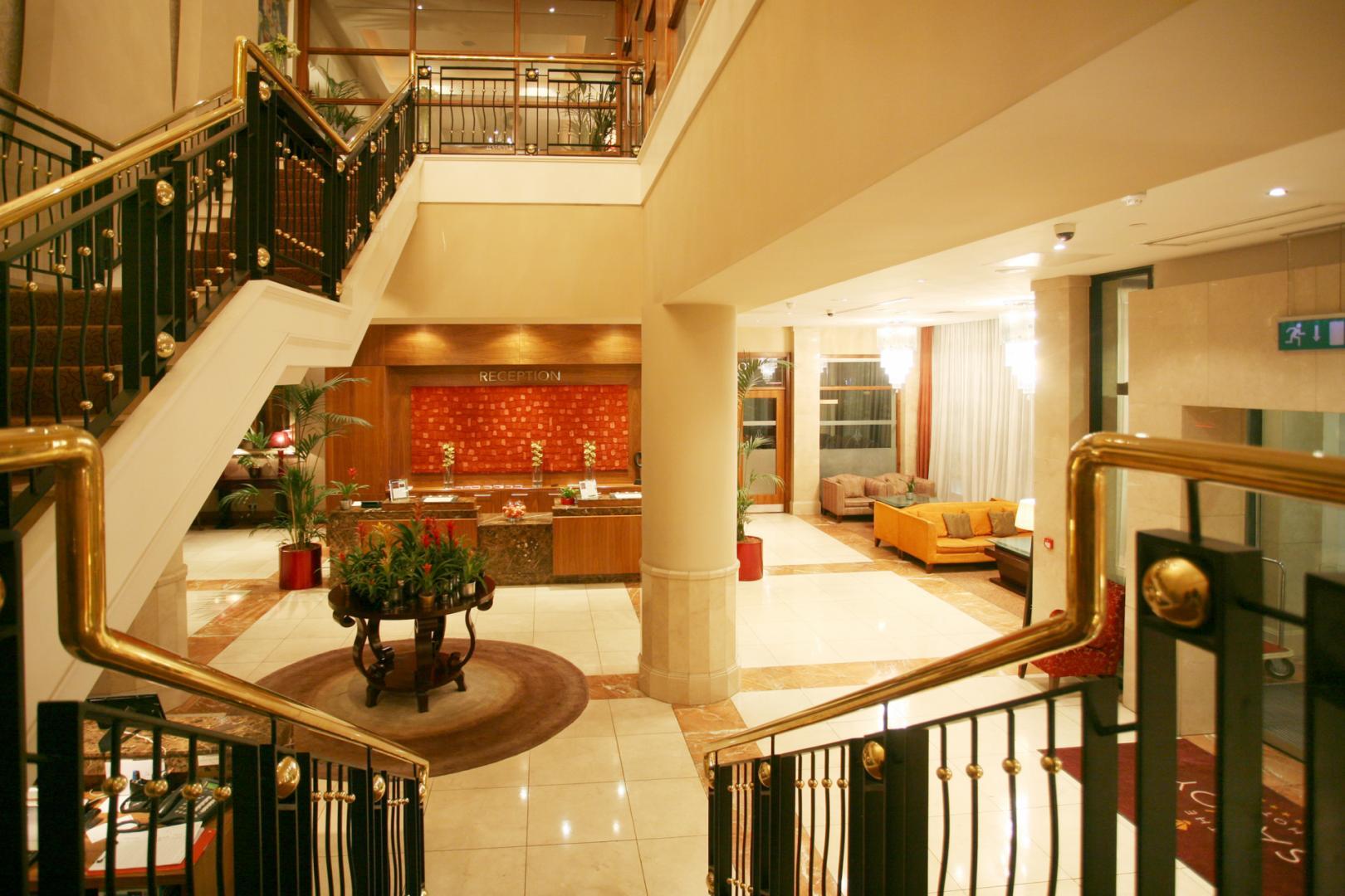 Limerick Junction The Savoy Hotel מראה חיצוני תמונה Interior of the hotel